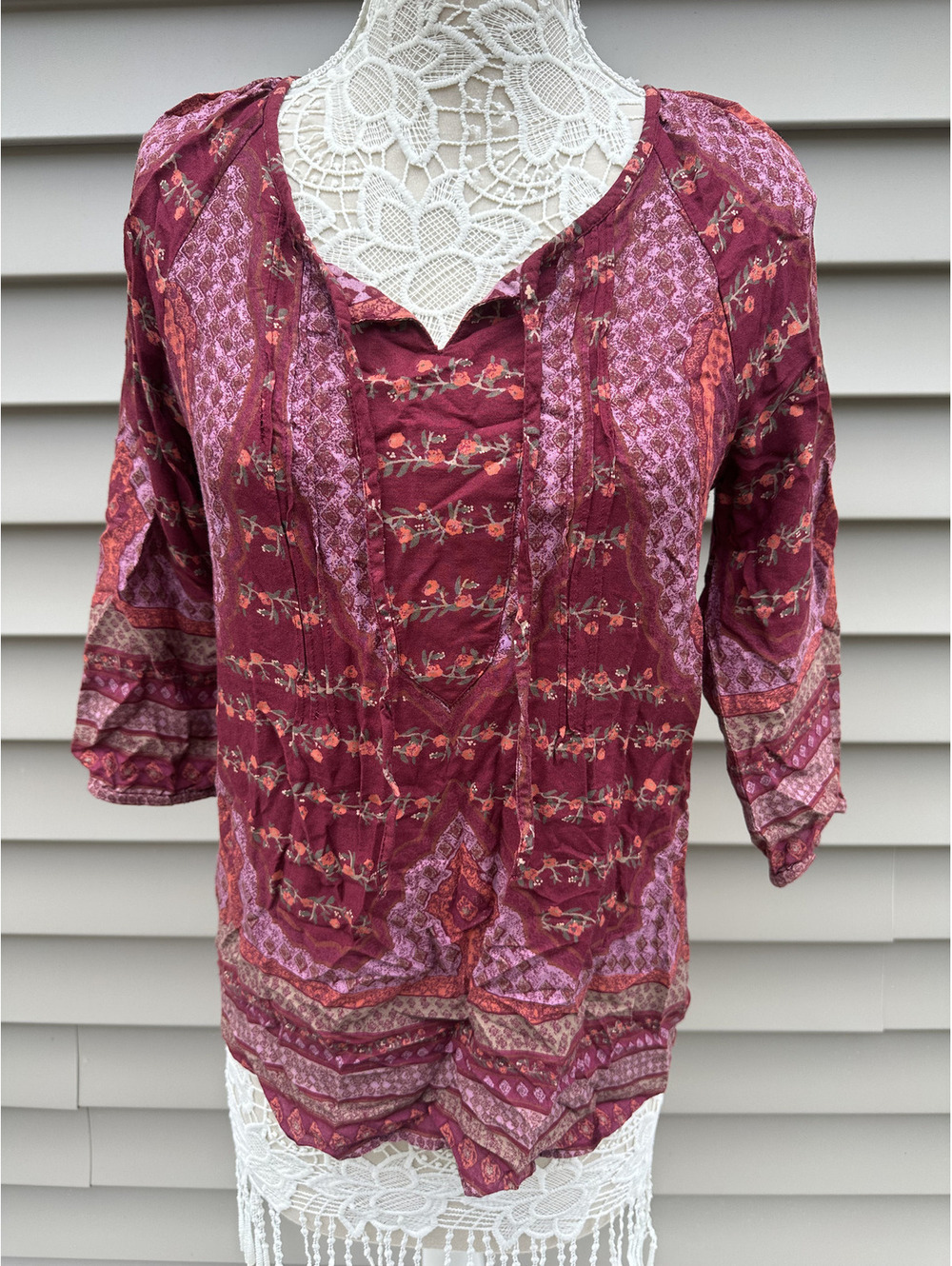 Sonoma Life+Style Bohemian Blouse Burgundy Purple 3/4 Sleeve Tie Neck